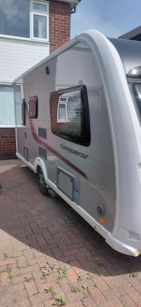 Swift conqeuror 480 caravan 2012