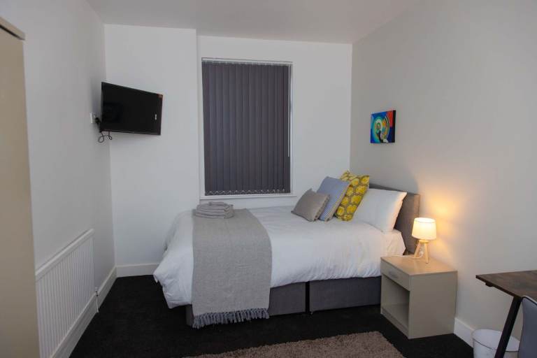 ***Refurbished Houseshare, En-suite, AVAILABLE NOW!!*** All bills & Wi-Fi INC!!***