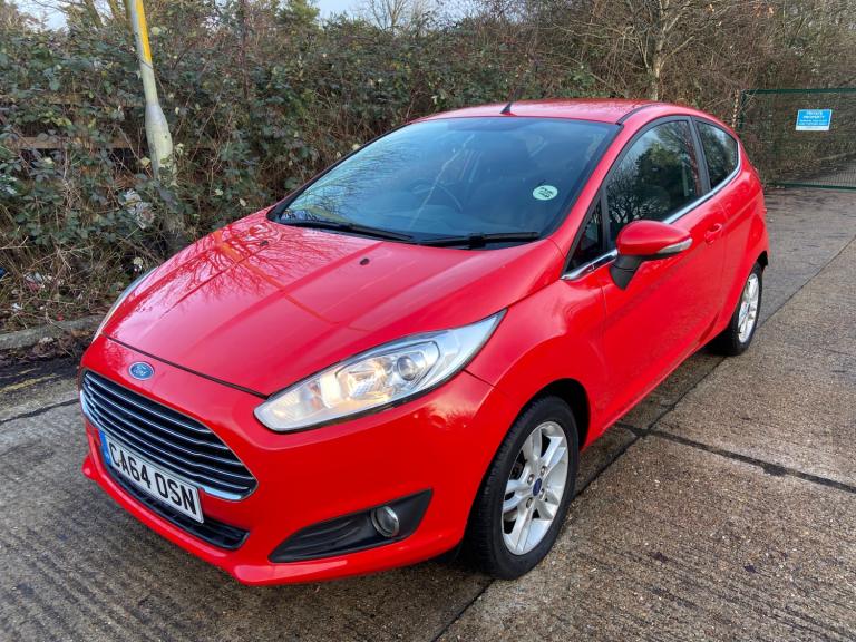 2015 Ford Fiesta 1.25 Zetec 3dr Red 68k Miles FSH Years MOT Warranty £35 Road Tax HATCHBACK Petro...