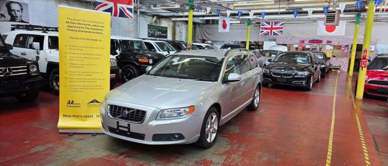 Volvo V70 2.5T SE Geartronic Euro 5 5dr Petrol Automatic