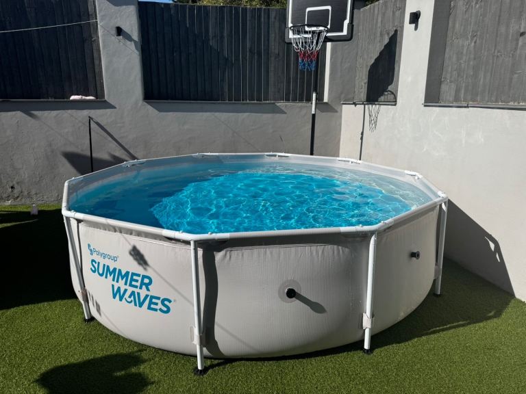 Summer Waves 10 foot pool 
