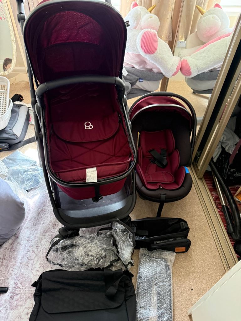 Puggle Travel System Pram & Car Seat – Burgundy, As Good As New