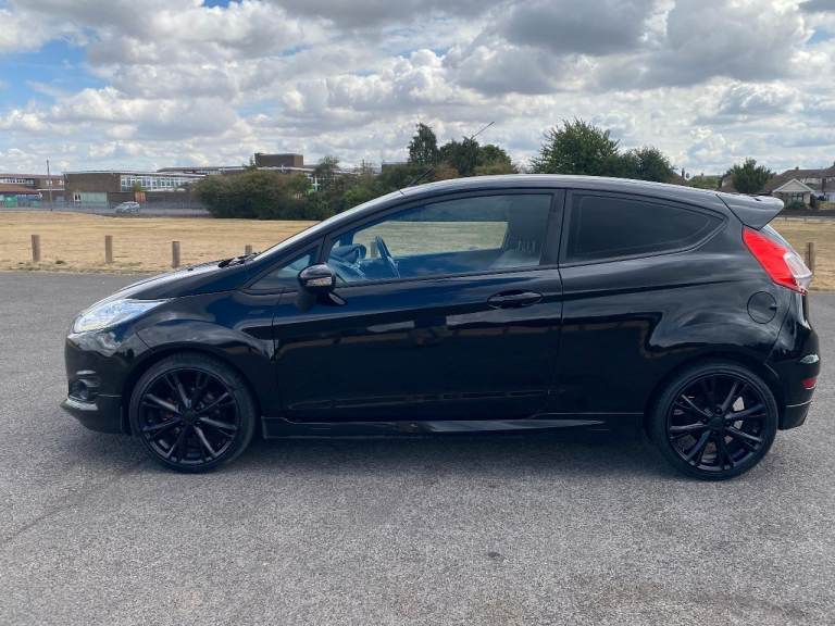 FORD FIESTA  1.0t  ST LINE  2016  IN VGC  NEW BELTS  NEW SERVICE  NEW MOT WARRANTY GIVEN