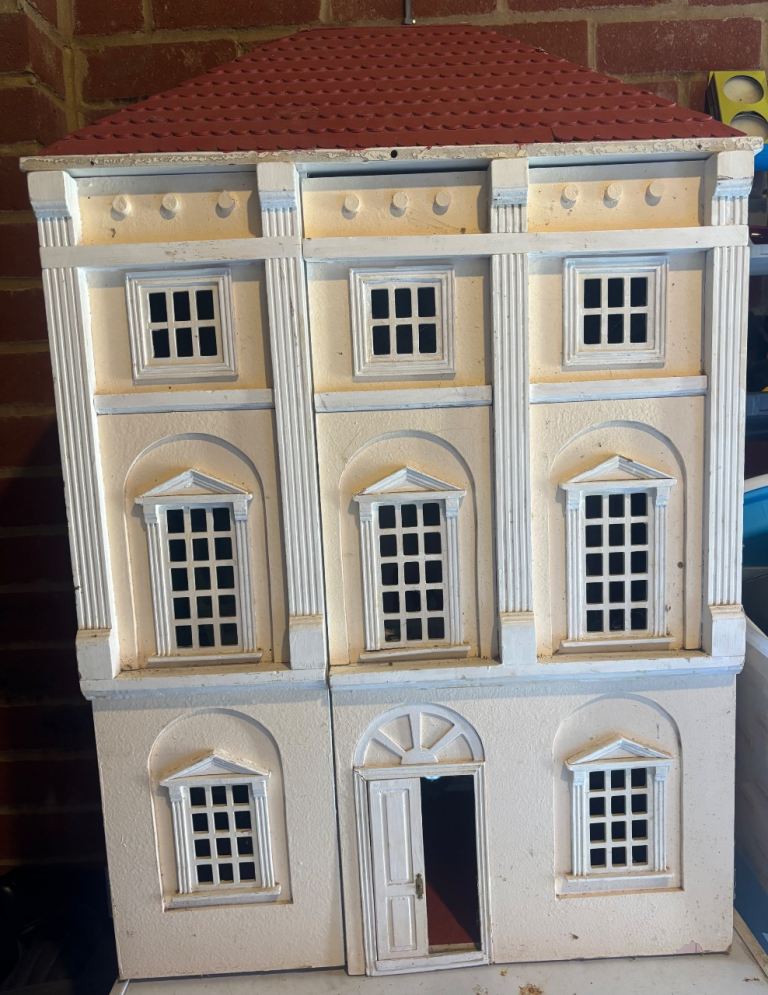 Vintage 1960s Georgian Style Dolls House – Project/Restoration – OPEN TO OFFERS