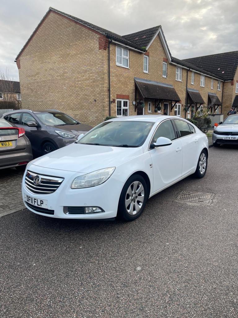 Vauxhall, INSIGNIA, Hatchback, 2011, Manual, 1956 (cc), 5 doors