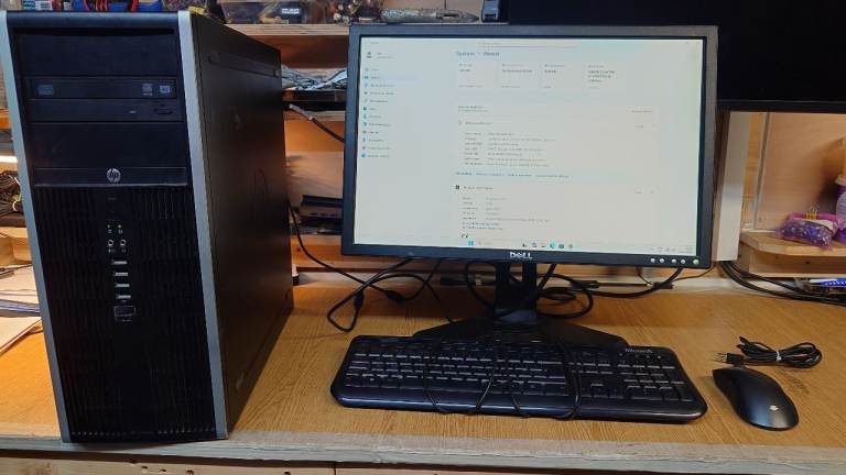 HP COMPAQ ELITE 8300 i 7  DESKTOP  PC  