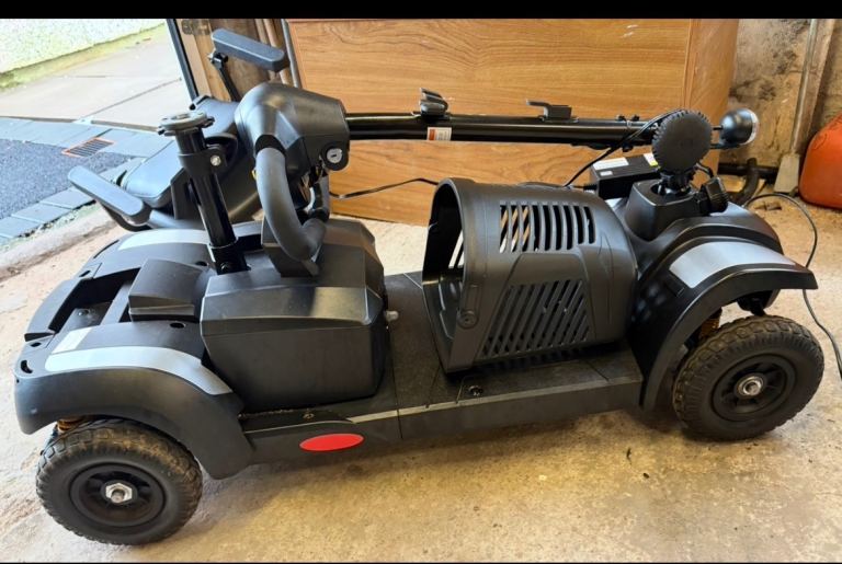 Black Colt Deluxe 2 Electric Scooter - Practically New!