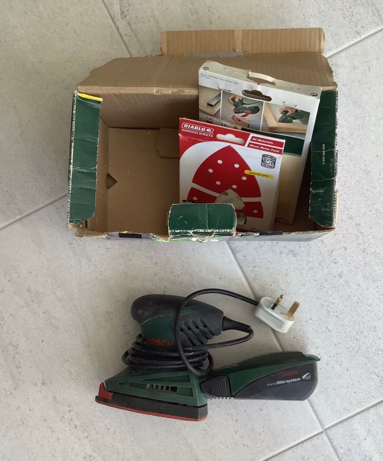 Bosch Corded Delta Sander – Good Working Order, Comes with Pads
