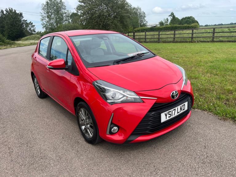 2017 Toyota Yaris 1.5 VVT-i Icon Tech 5dr HATCHBACK Petrol Manual