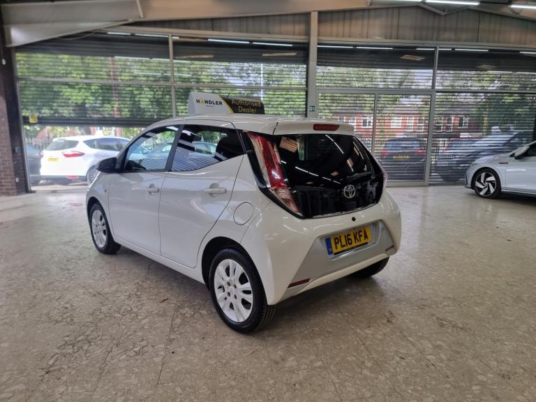 2016 Toyota AYGO 1.0 VVT-i X-Pure 5dr HATCHBACK Petrol Manual