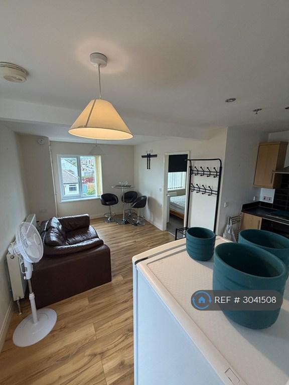 2 bedroom flat in Ormesby, Middlesbrough, TS7 (2 bed) (#3041508)