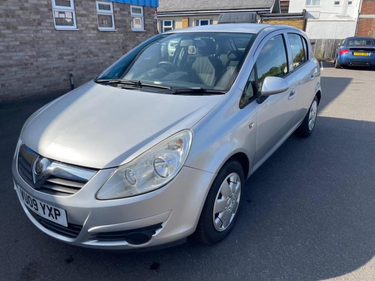 2009 Vauxhall Corsa 1.2i 16v Club 5dr HATCHBACK Petrol Manual