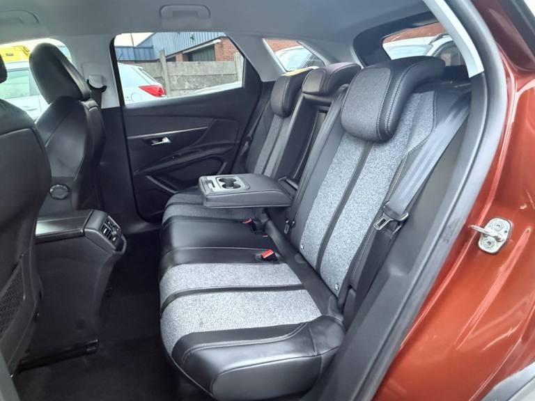 2017 Peugeot 3008 1.2 Puretech Allure 5dr EAT6 HATCHBACK PETROL Automatic