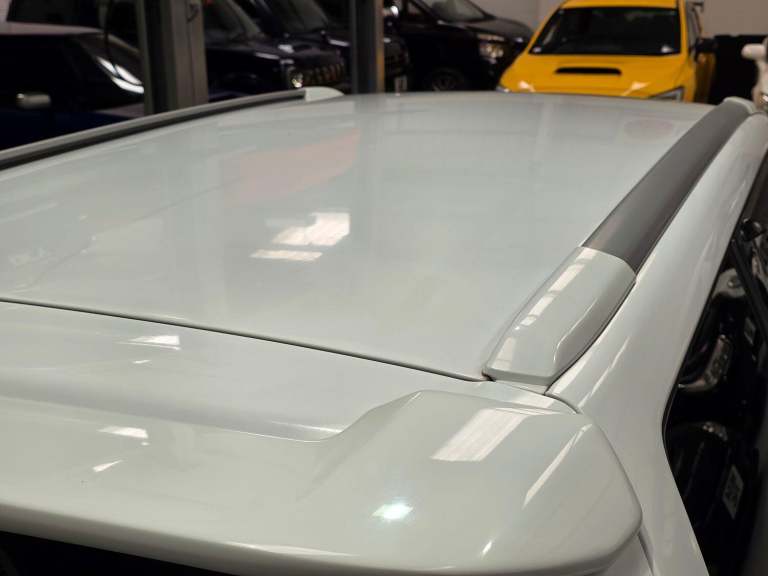 SUBARU FORESTER Sti Sg9 White Manual Petrol 2004