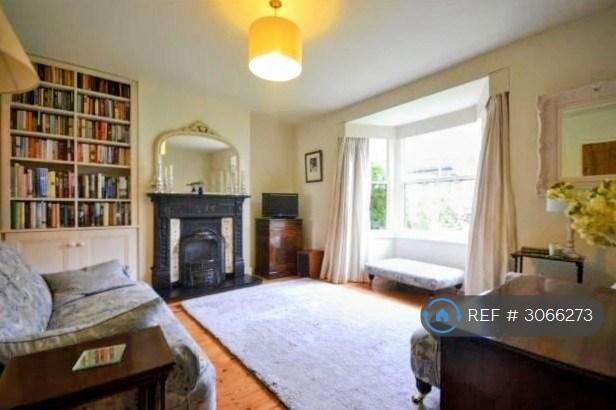 2 bedroom house in Albert Road, Epsom, KT17 (2 bed) (#3066273)