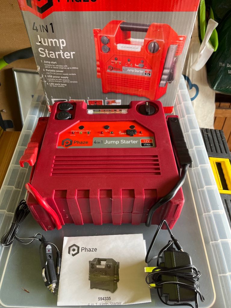 Halfords 4 in 1 car battery jump starter with other great features