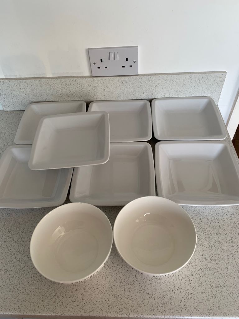 White China Bowl Dishes - 7 x Ikea, 2 x Nugmeg 