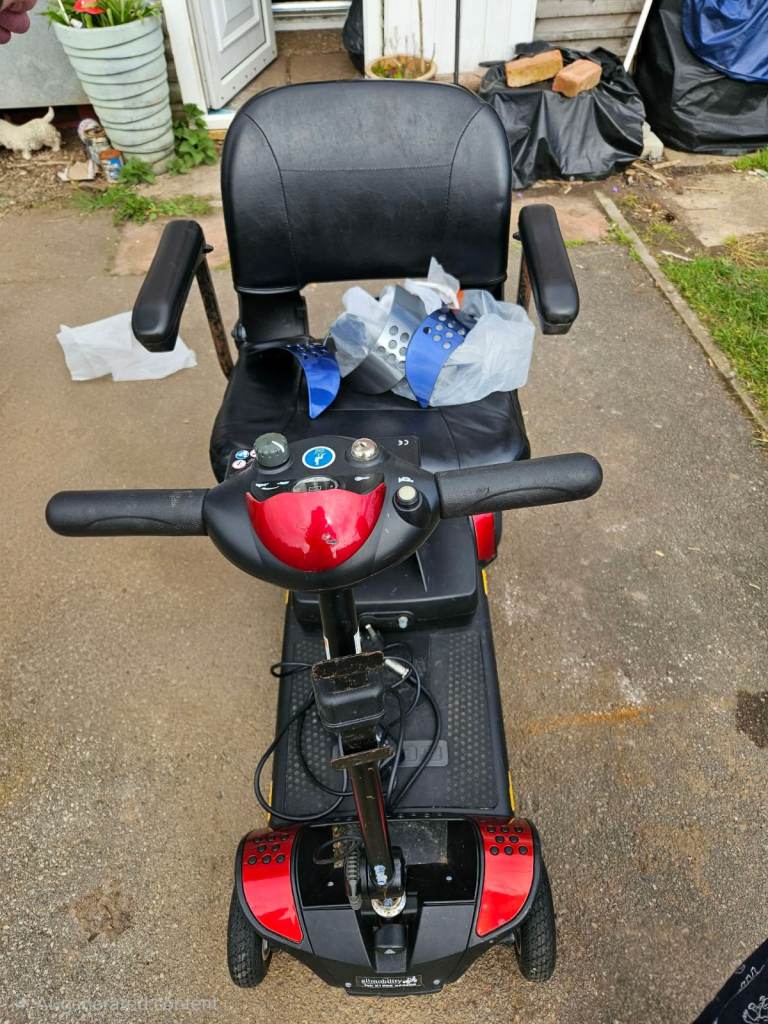 Pride Mobility Go-Go Scooter – Fair Condition, Fully Functional