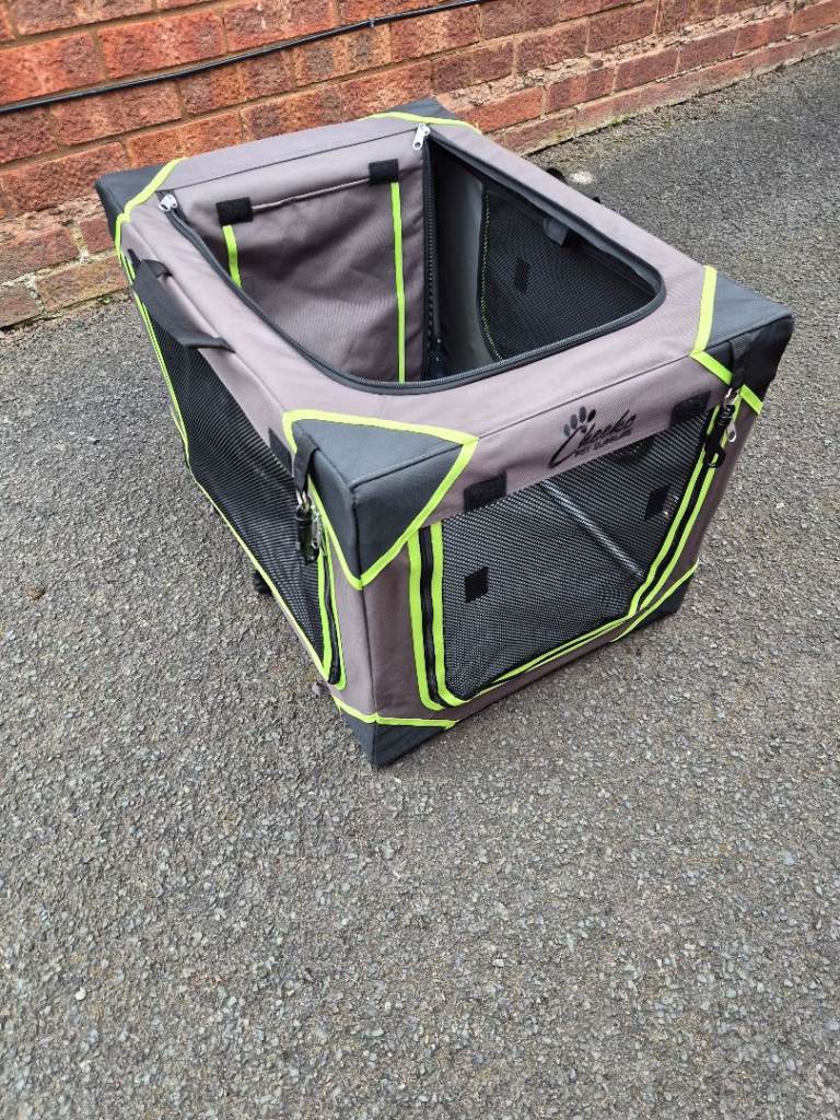 Bargain! As New Small/Medium Fabric Dog Cage