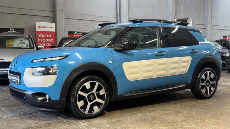 CITROEN C4 CACTUS 1.2 PureTech Flair Edition Blue 5dr 1 KEEPER+PANROOF+SATNAV+8
