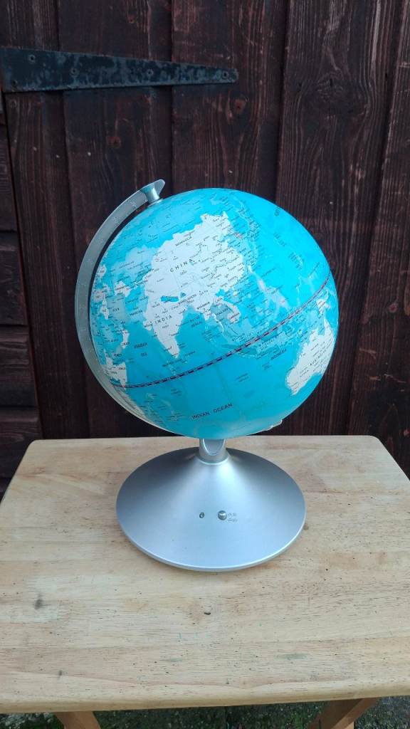 2 in 1 Earth and Illuminated Star Constellations Educational Astronomy Globe 