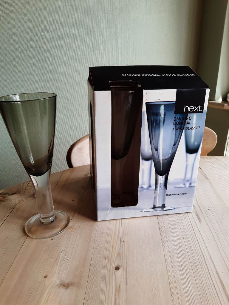 Wine Glasses. x4. New. BNIB. From Next 
