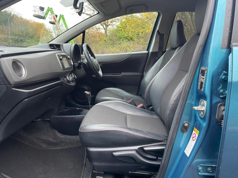 2012 Toyota Yaris 1.33 VVT-i SR 5dr Multidrive S HATCHBACK PETROL Automatic