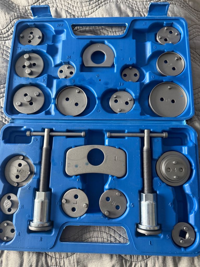 Brake caliper rewind/ wind set in case NEW