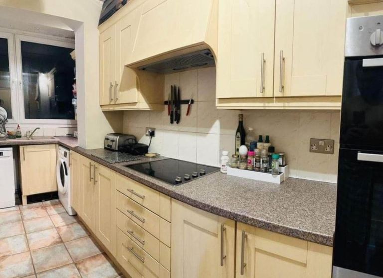 2 Bedroom Apartment Hillsborough, Sheffield S6