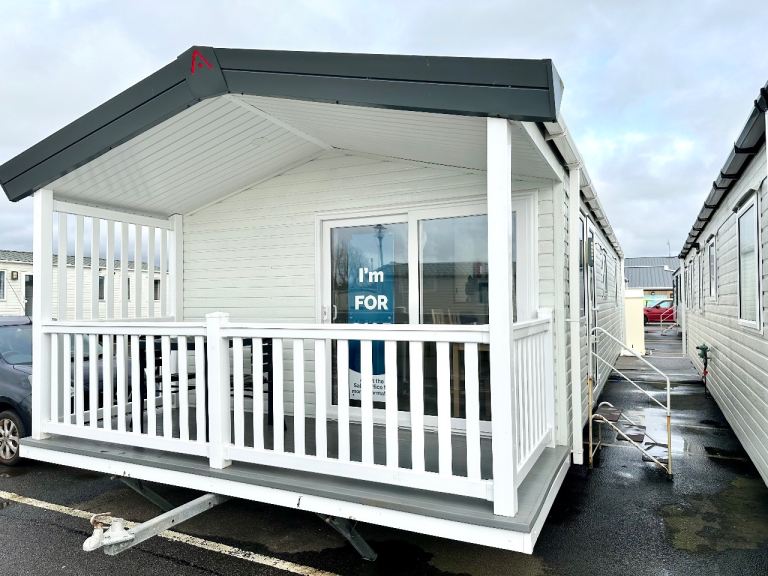 Beautiful 2 bedroom villa for sale at New Beach, Dymchurch, Kent