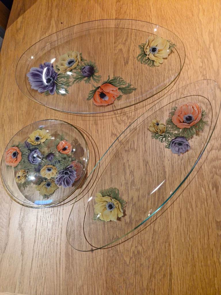 Pair of Small Floral Glass Plates - Decorative Serving Dishes