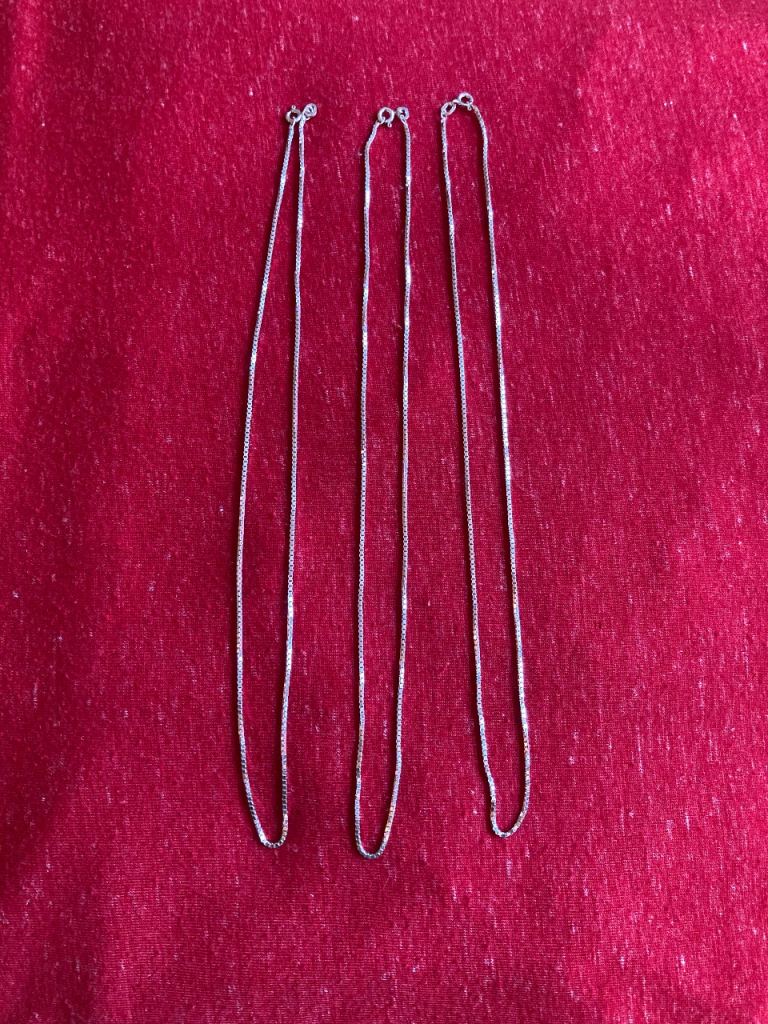 Solid Silver Necklace 925 stamped. 
