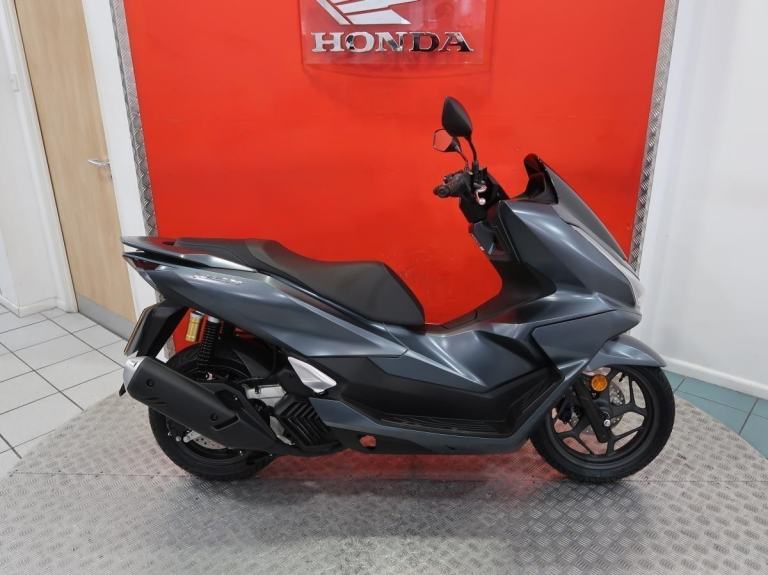 Brand new Honda PCX125 DX