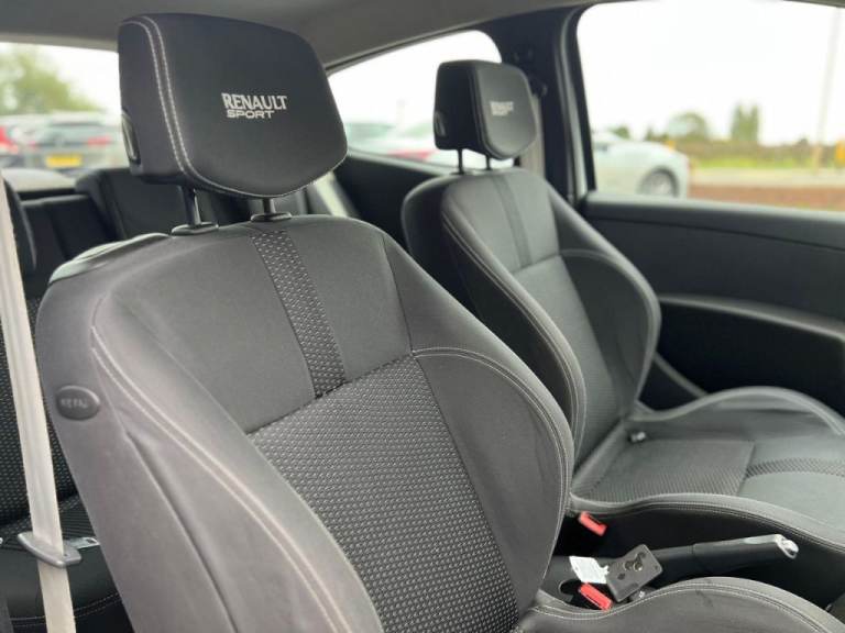  Renault Clio 2.0 16V RenaultSport 200 3dr Petrol