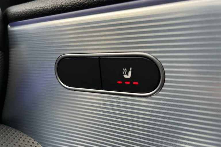 2022 Mercedes-Benz A-Class A180 AMG Line Premium Plus Night Edition 5dr Auto HATCHBACK PETROL Aut...