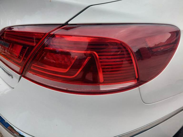 VW PASSAT CC ; CC  GT  2012 -17  REAR DRIVER SIDE , OUTER LIGHT 