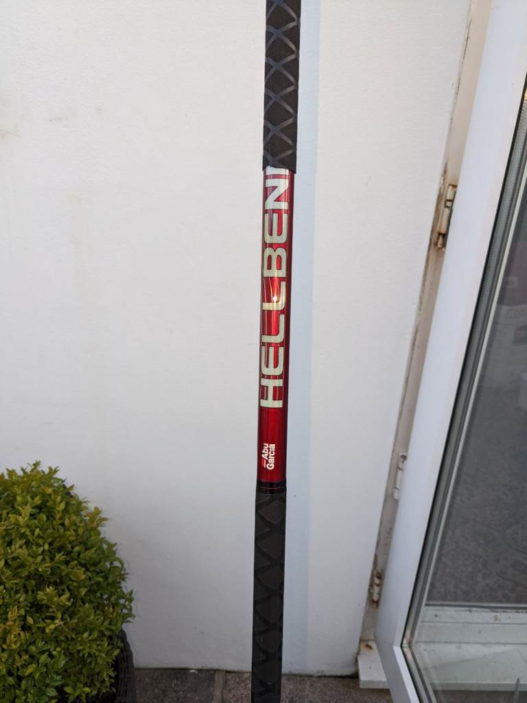 ABU hellbender 12ft9inch beachcaster fishing rod lovely condition lovely action on this 