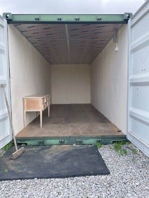 Shipping container storage BS40 