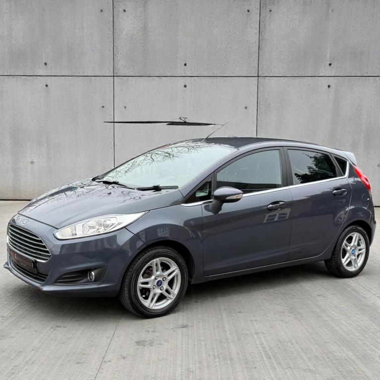 2013 Ford Fiesta 1.6 Zetec Powershift Euro 5 5dr HATCHBACK Petrol Automatic