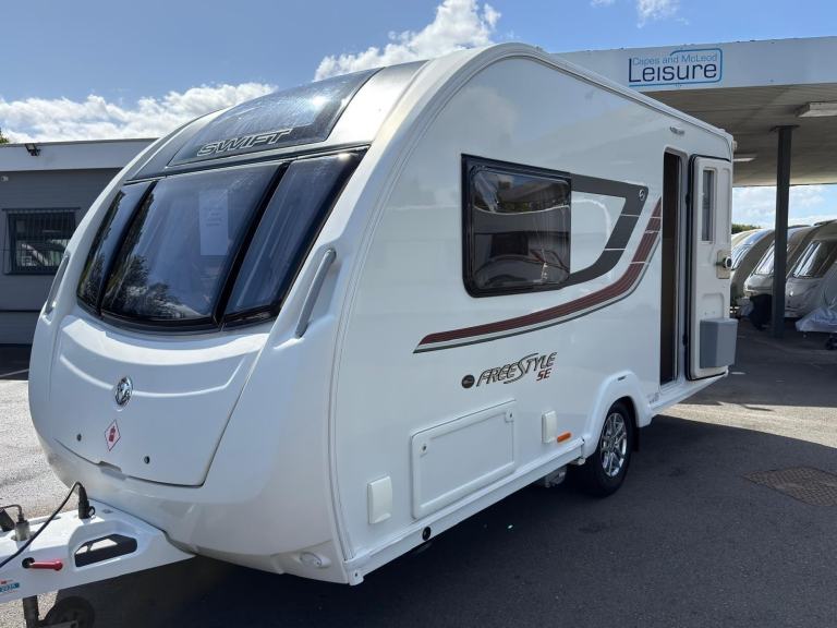 2017 SWIFT FREESTYLE S2, SPECIAL EDITION 2 BERTH WITH MOVER & SOLAR