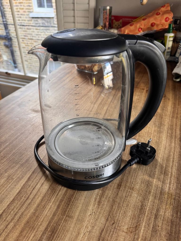 Cosori Glass Electric Kettle – Good Condition