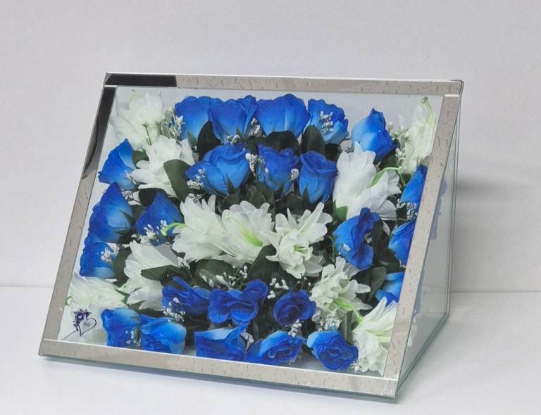 Handcrafted Glass Designs With Artificial Silk Flowers 