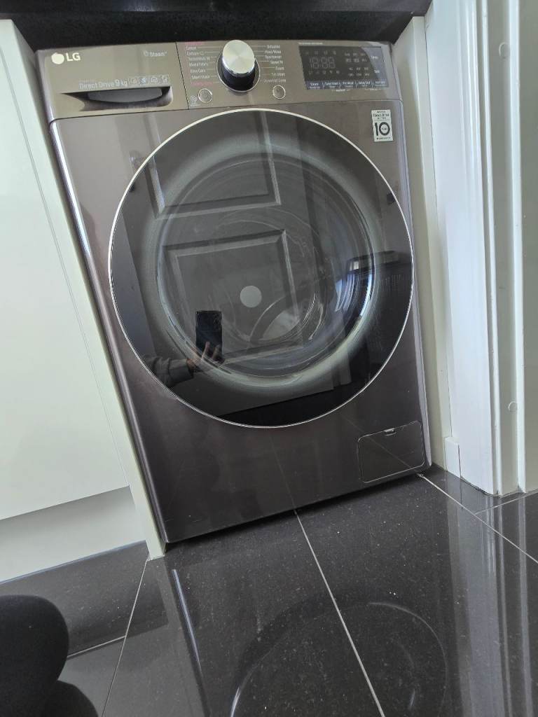 LG 9kg Graphite Washing Machine