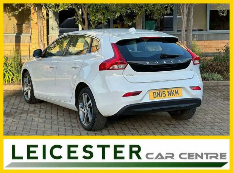 2015 Volvo V40 1.6 D2 SE Lux Euro 5 (s/s) 5dr HATCHBACK Diesel Manual