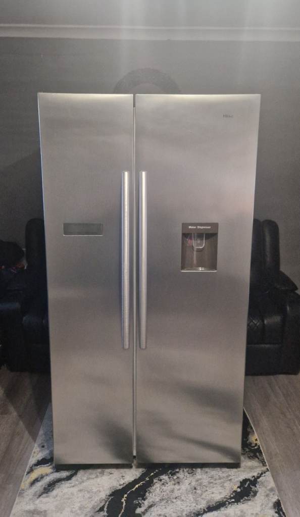 Hisense American Fridge Freezer With Water Dispenser