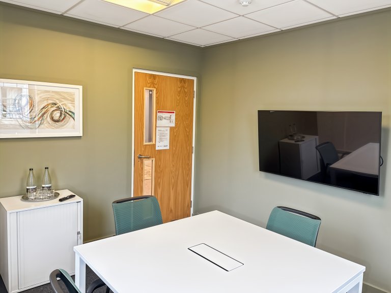 Winchester - SO238BB \ Unreserved Private Office Access - Book by the Day