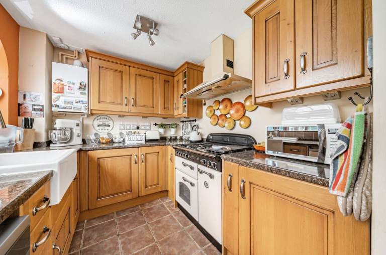 3 bed detached house