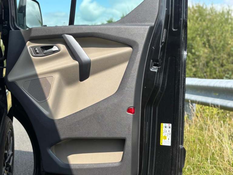 FORD TRANSIT 2.0 TDCi 290 Limited 2017