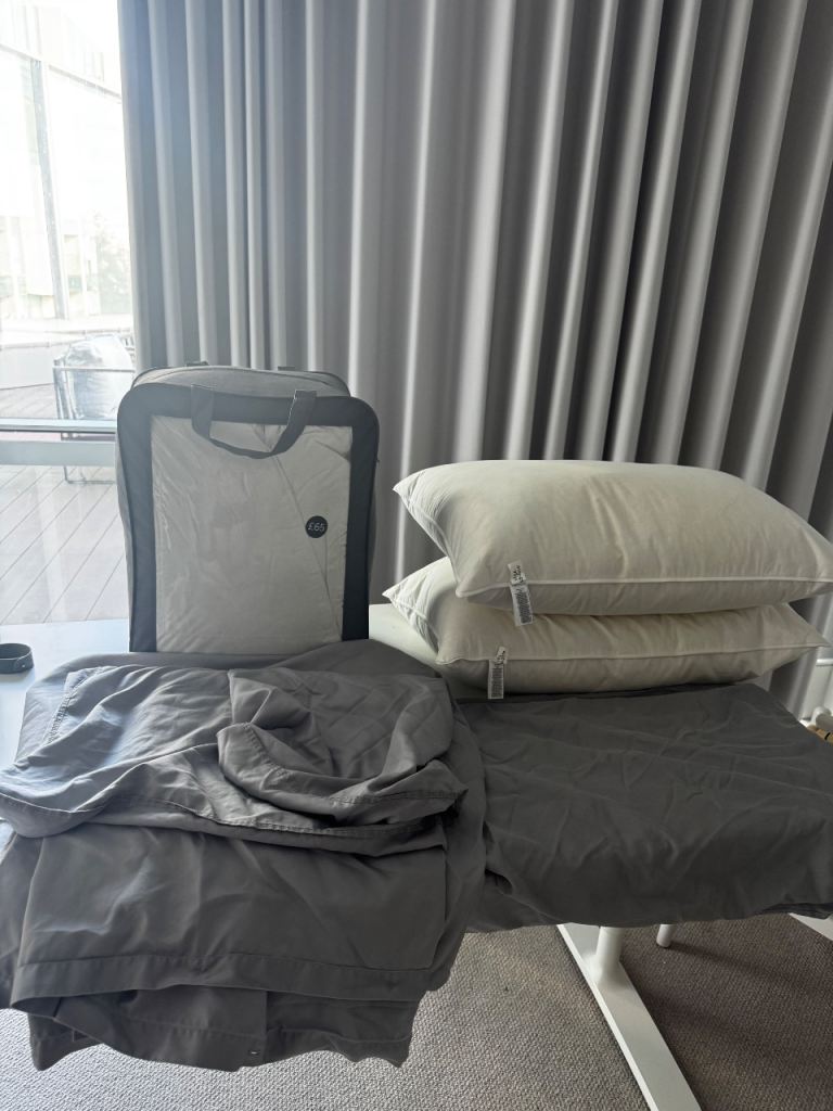M&S Queen Size Bed Set - Duvet, 2x Pillows, Grey Mattress/Duvet/Pillow Covers 