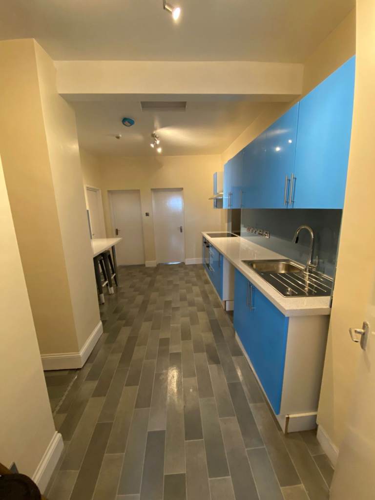 Four-bedroom property available to rent on Gloucester Road